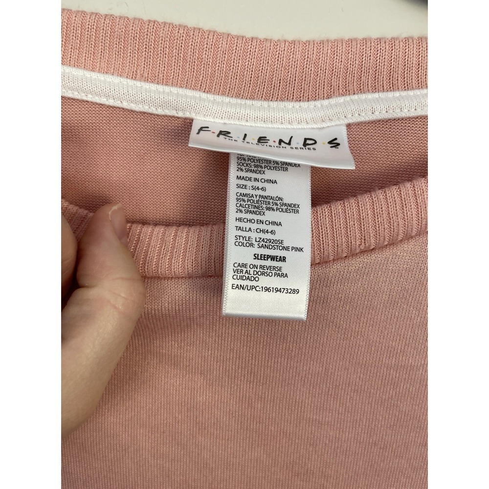 Friends TV Show Holiday Lights Sleep Top Pink Long Sleeve Raglan Shirt Small - Picture 3 of 4